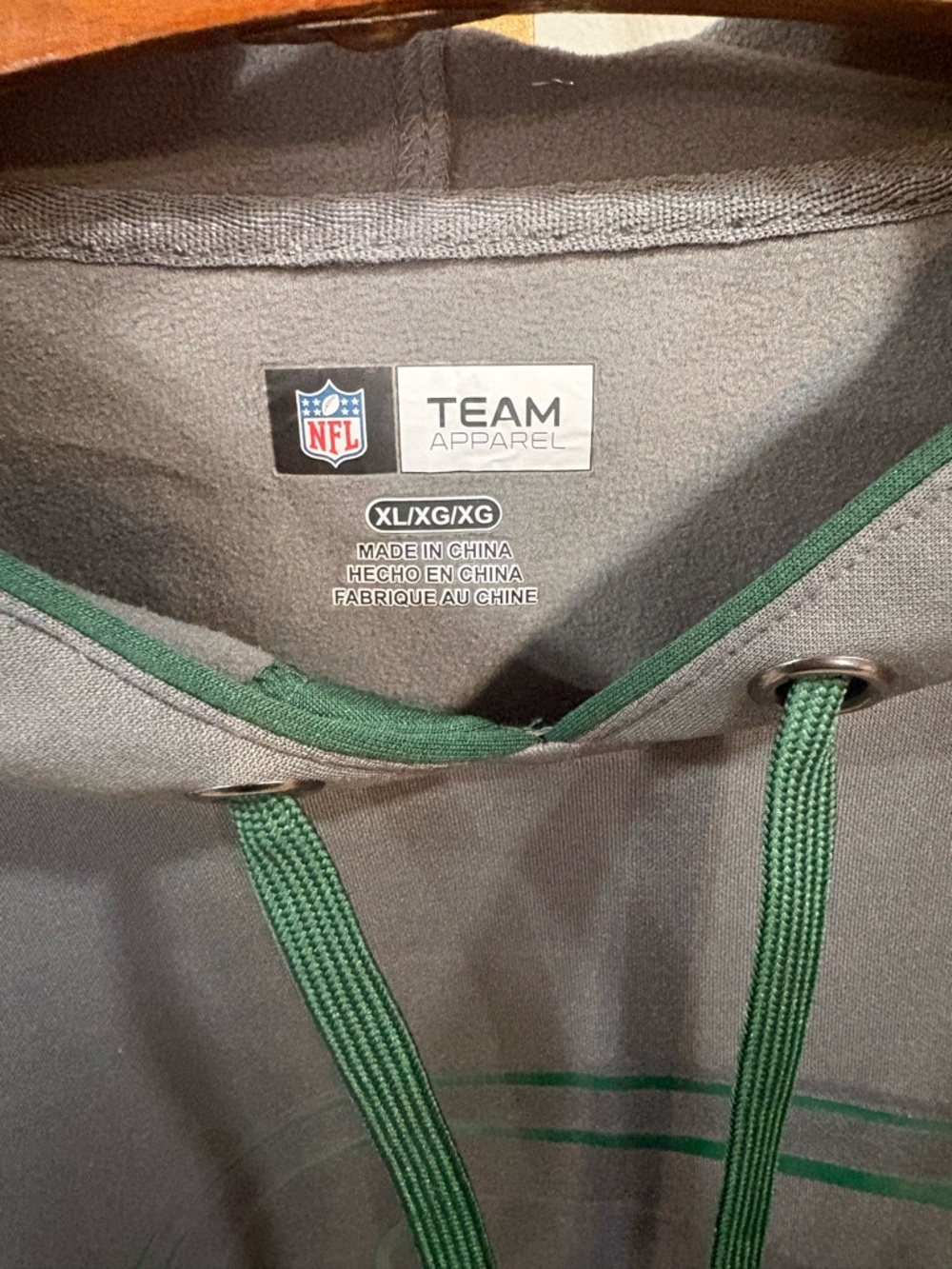 NFL Gray Hoodie with Green Packers Logo and Drawstrings - Picture 3 of 5